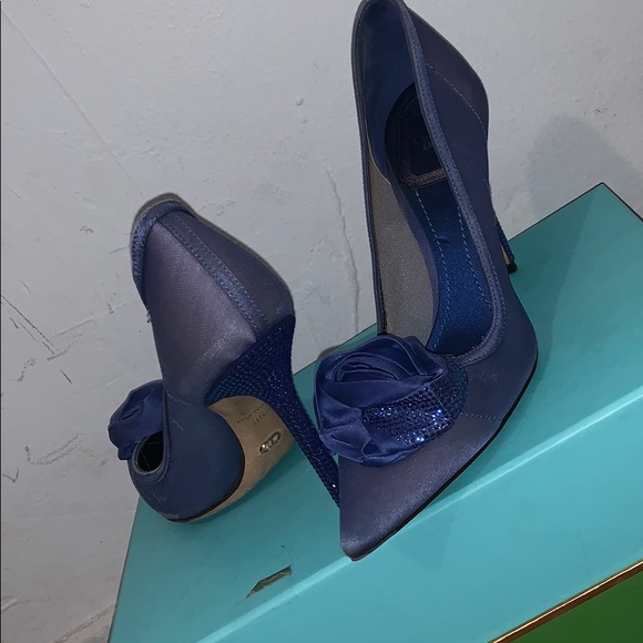 Shoes - Picture 2 of 4